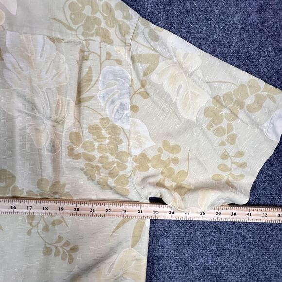 Tommy Bahama Shirt Mens Large Beige Silk Floral Hawaiian Button‎ Up Camp Casual - Picture 7 of 7